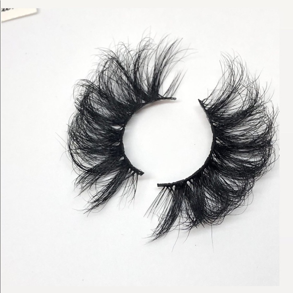 Hot Shit 25mm Eyelashes